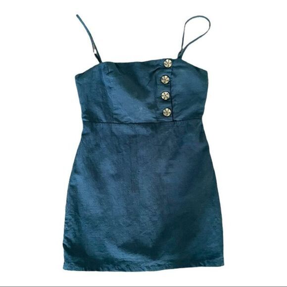 Honey Belle fully lined Mini Dress
Beautiful Dark Teal color
Size Small - Picture 2 of 7